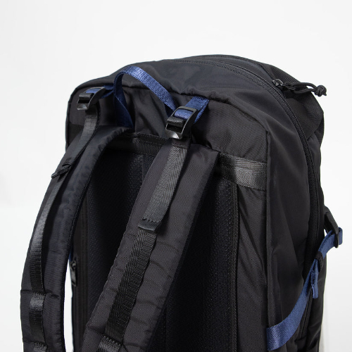 Mochila Doughnut ASTIR LARGE The Actualise Series Black 6