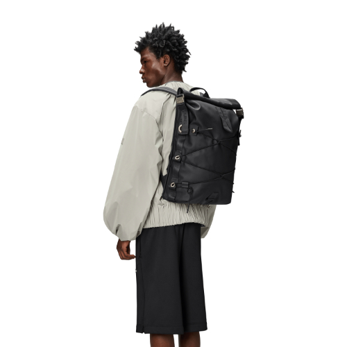 Mochila Rains TRAIL CORD ROLLTOP BACKPACK Black 4 Mochila Rains TRAIL CORD ROLLTOP BACKPACK Black - Imagen 4