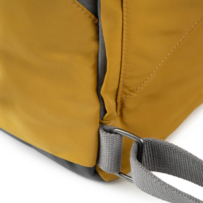 Mochila Roka CANFIELD B Large Corn - Imagen 4
